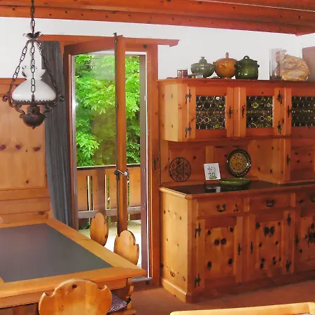 Chalet Holzwurm-2